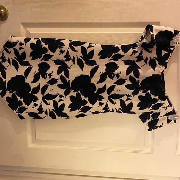 Formal floral dress - Picture 1 of 2